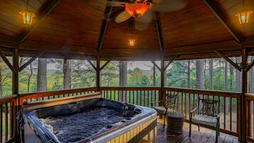 室外 SPA 浴池