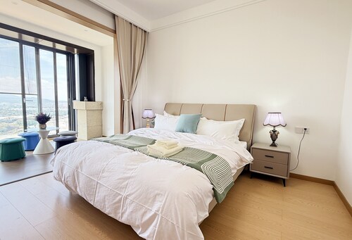 Lakefront 3BRM Holiday Villa in Kunming