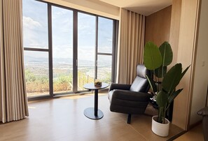 Interior - Lakefront 3BRM Holiday Villa in Kunming (Kunming)