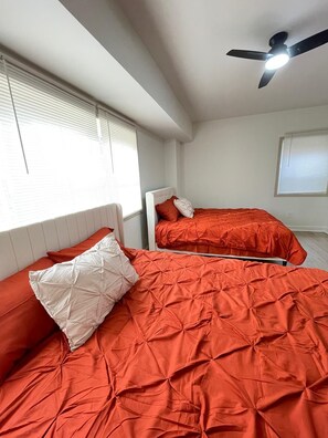 Bügeleisen/Bügelbrett, WLAN, Bettwäsche