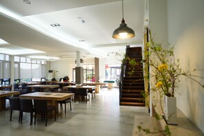 Restaurant - 1350 Hostel (Ren'ai)