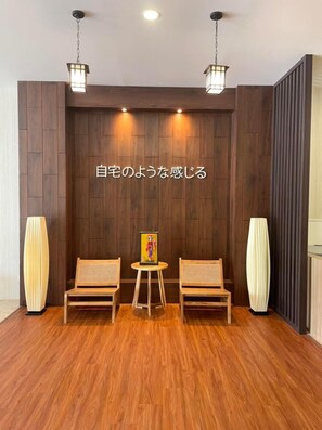 Lobby - Kio Hotel Korat (Nakhon Ratchasima)