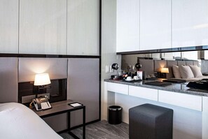 Room - Ramada Suites Geoje (Pyeongtaek)