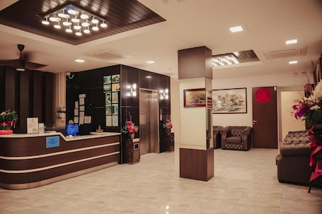 Lobby. Phoenix Hotel