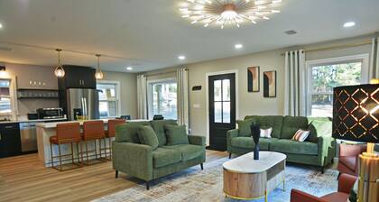 Luxe on Lapine: In-town. Minutes to lake, dining, downtown & seasonal Candlyland