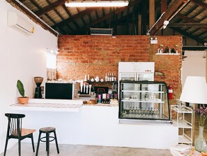 Restaurant - Khemjit Cafe And Bed (Nakhon Ratchasima)