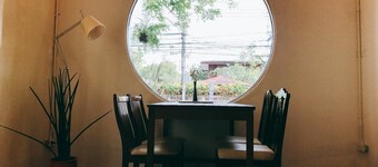 Khemjit Cafe And Bed