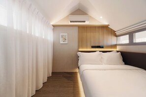 Unclassified image, 5 of 52, button - Claude Hotel (Singapore)