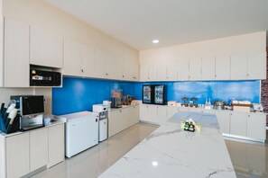 Ảnh chưa phân loại, 4 trong số 12 ảnh, nút