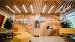 Lobby - Luxebridge Hotel by Hiverooms (Davao)