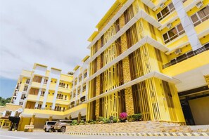 Exterior - Luxebridge Hotel by Hiverooms (Davao)