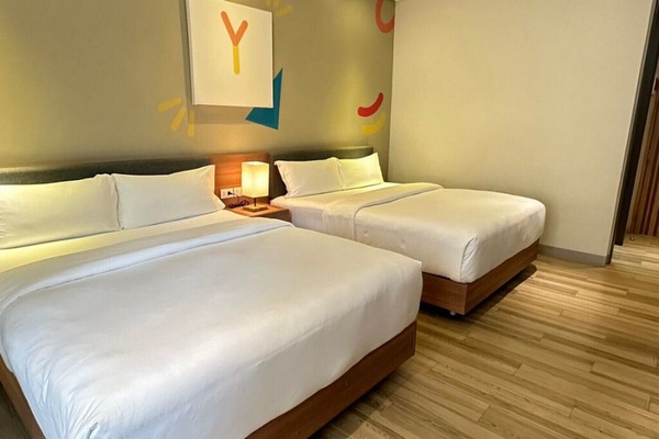 Luxury Suite, City View | Desk, laptop workspace, WiFi (free)