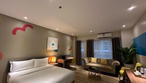 Suite Junior | Una scrivania, postazione laptop, Wi-Fi gratuito