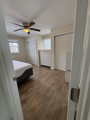 Free WiFi, bed sheets - Luxury Lakefront Living | New vacation rental (Spring Lake)