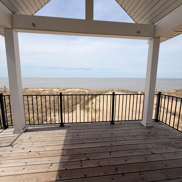 Property grounds - Luxury Lakefront Living | New vacation rental (Spring Lake)