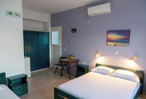 Unclassified image, 4 of 35, button - Aigaio View Studios & Rooms (Syros)