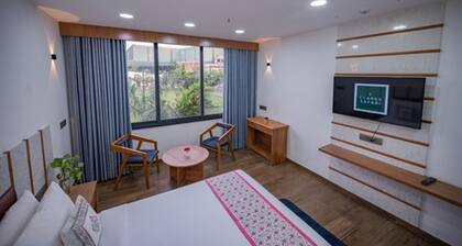 Clarks Safari Kheda, Ahmedabad