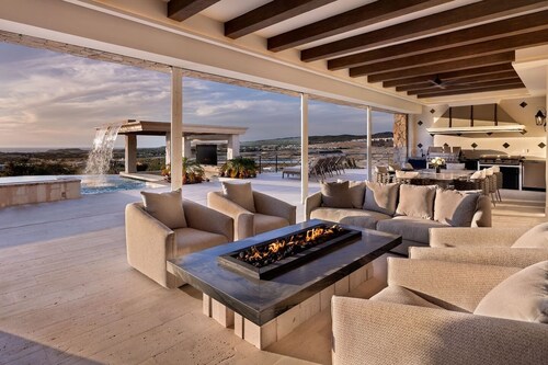 5BR Ocean-View Estate | Pool, Golf Cart, Transport