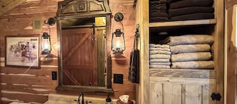 JMA Ranch House Cozy, Charming and Quiet