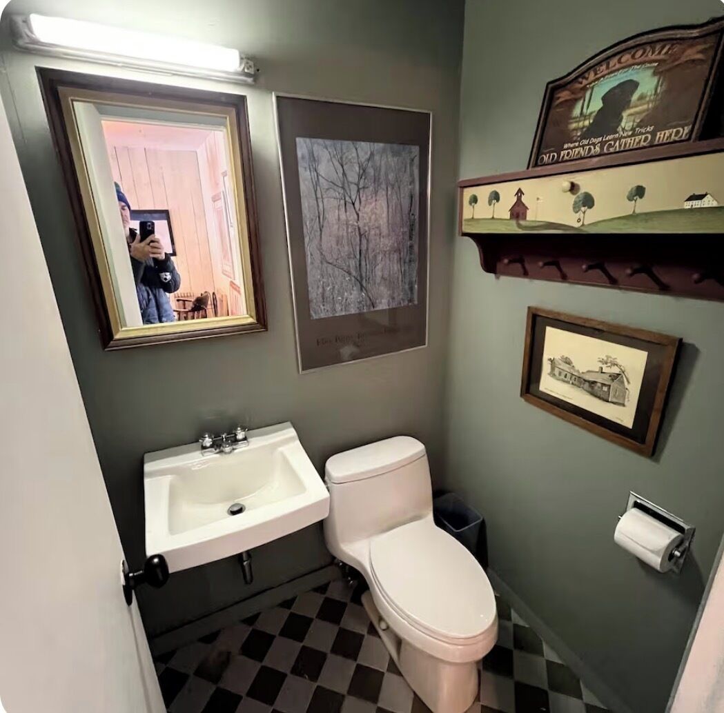 Towels, toilet paper