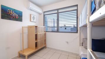 Schreibtisch, Bügeleisen/Bügelbrett, WLAN, Bettwäsche