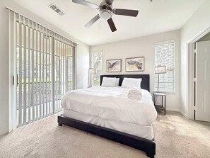 1 chambre, fer et planche à repasser, Wi-Fi, draps fournis