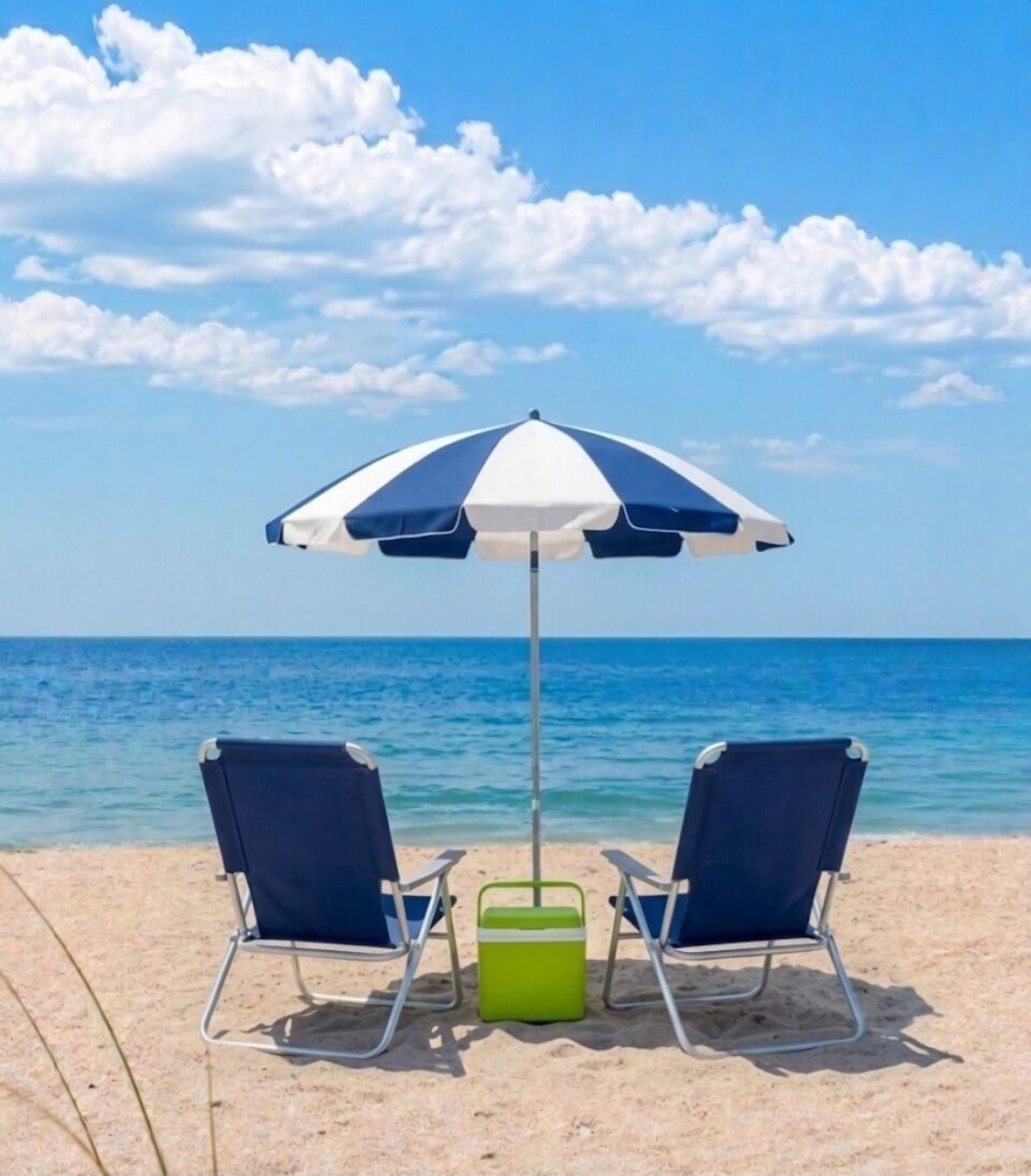 Plage, chaises longues
