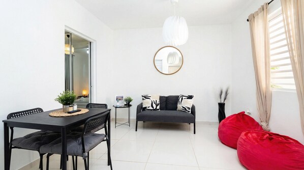 Interior - Modern 2BR Near Airport/Free Parking/Fast WiFi (san juan)