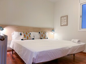 Iron/ironing board, internet, bed sheets