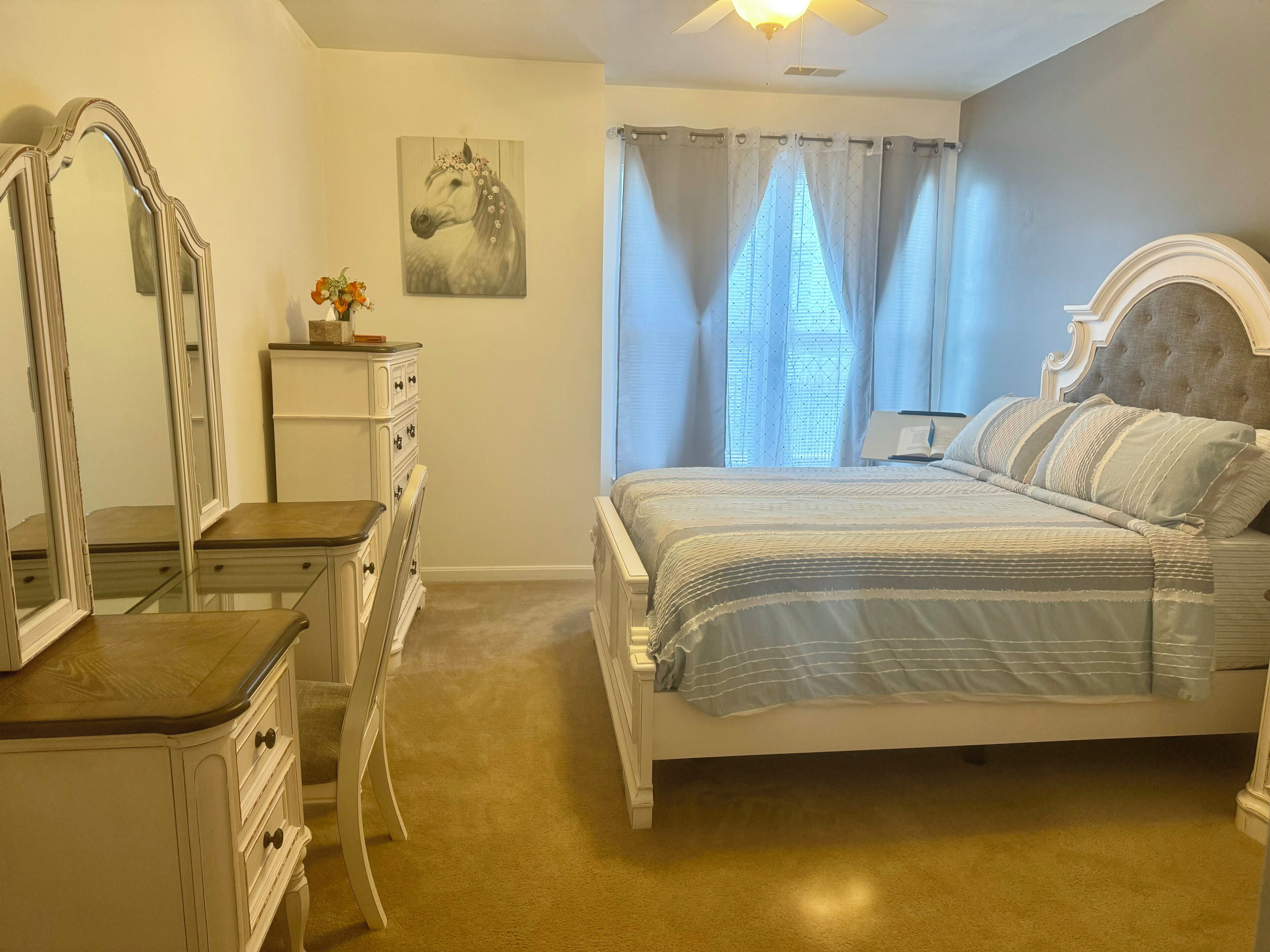 2 bedrooms, desk, iron/ironing board, WiFi