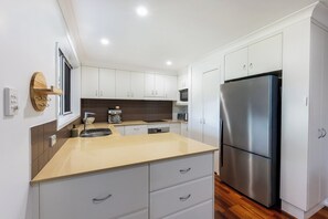 Private kitchen - COASTAL CHILL (Woolgoolga)