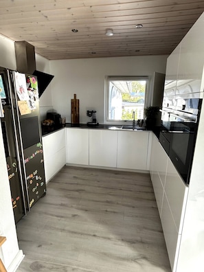 Room, 1 Bedroom | Bahagian dalam