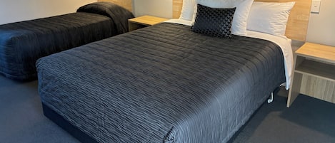 Studio Suite | Iron/ironing board, free WiFi