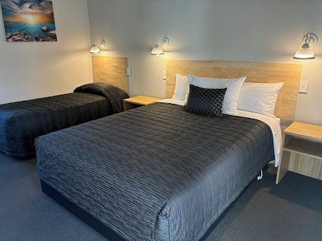 Studio Suite. Charlies Motor Lodge