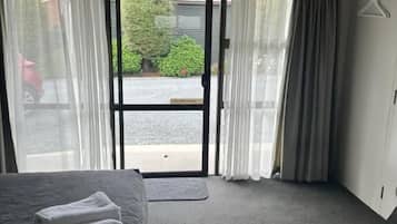 Estudio | Tabla de planchar con plancha y wifi gratis