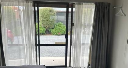 Charlies Motor Lodge