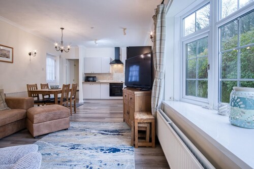 Garden Cottage - 2 Bedroom Cottage - Penally