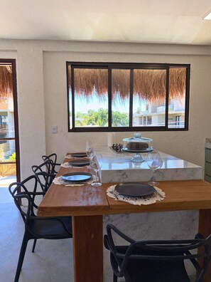 Villa | Dining