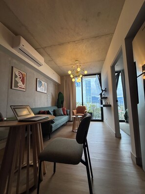 Living area - Baylon Gate, modern 1-bedroom apartment in adorable San José AC, pool and gym (San José)