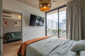 Strykjärn/strykbräda, wi-fi och sängkläder