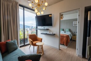 1 habitación, tabla de planchar con plancha, wifi y ropa de cama 
