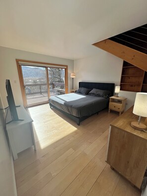 Iron/ironing board, WiFi, bed sheets - Private Sanctuary in the Heart of Basalt (Basalt)