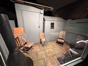 Terrace/patio - Newly Renovated one bedroom house with garden (London)