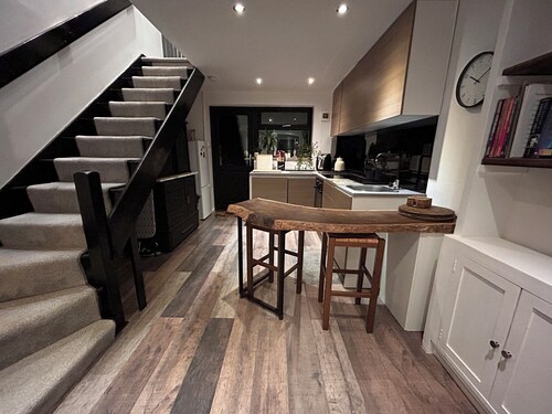 Newly Renovated one bedroom house with garden