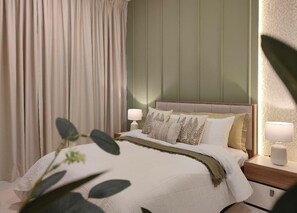 House - Refined Studio w Top Facilities in Damac Hills (Dubai)
