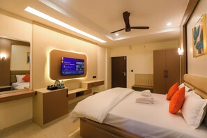 Standard Double Room | Free WiFi - Hotel Padubidri Comforts by Smart O'tel (Padubidri)