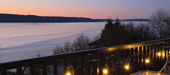 Cozy Mukilteo Water-View Retreat • King Bed • Balcony