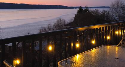 Cozy Mukilteo Water-View Retreat • King Bed • Balcony