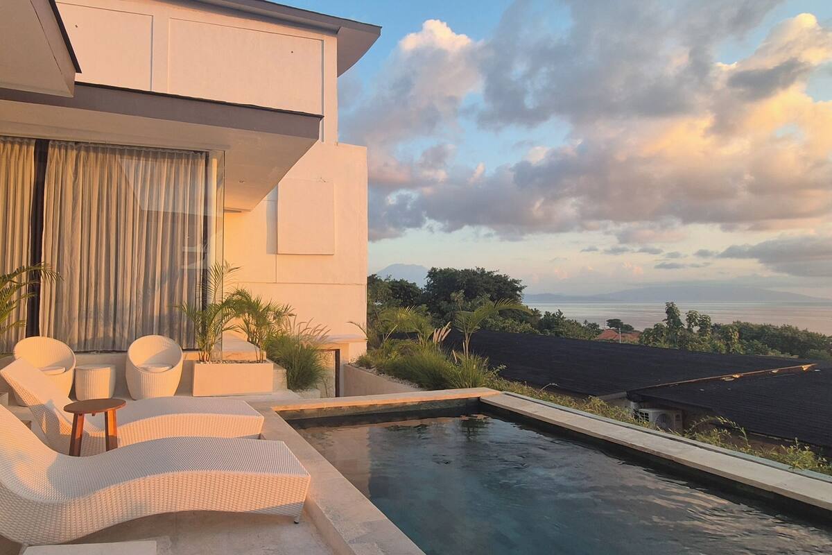 Luxury 2 Bedroom with Private Pool & Direct Ocean View | プライベートプール