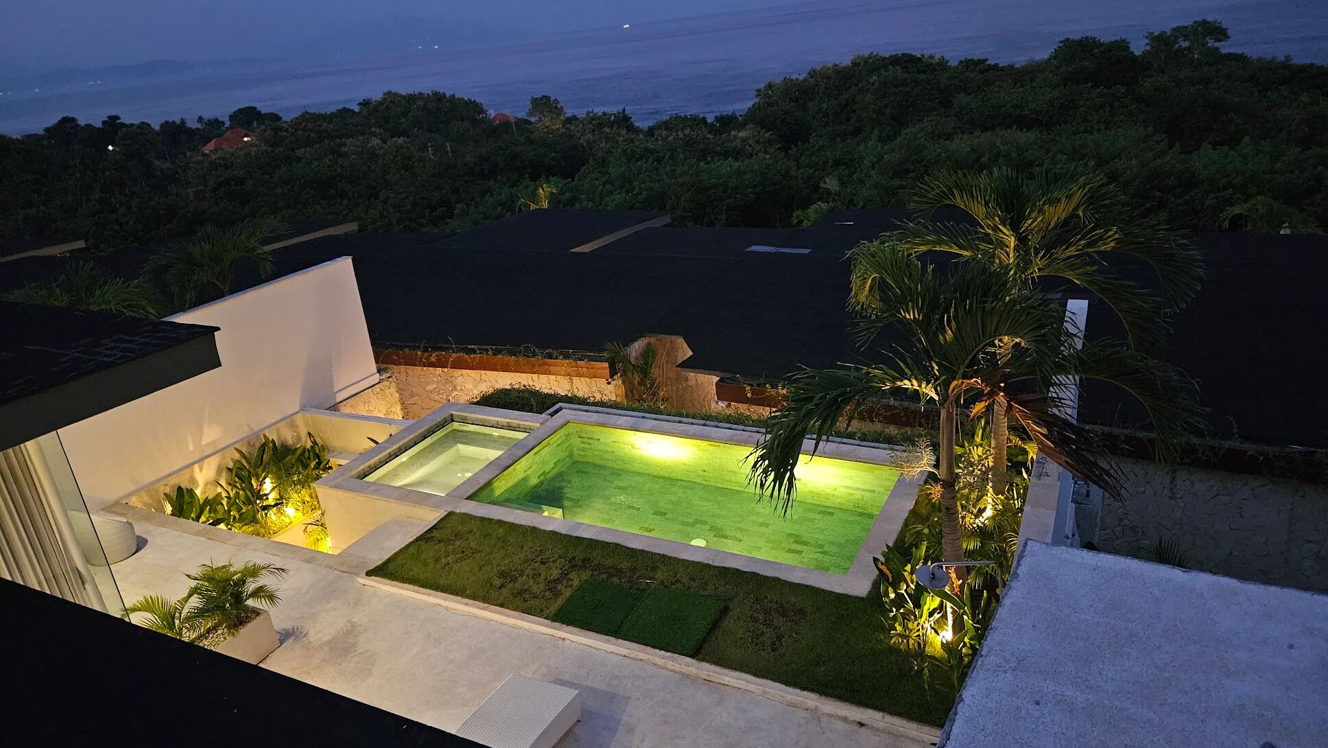 Luxury 2 Bedroom with Private Pool & Direct Ocean View | 고급 침구, 미니바, 책상, 노트북 작업 공간